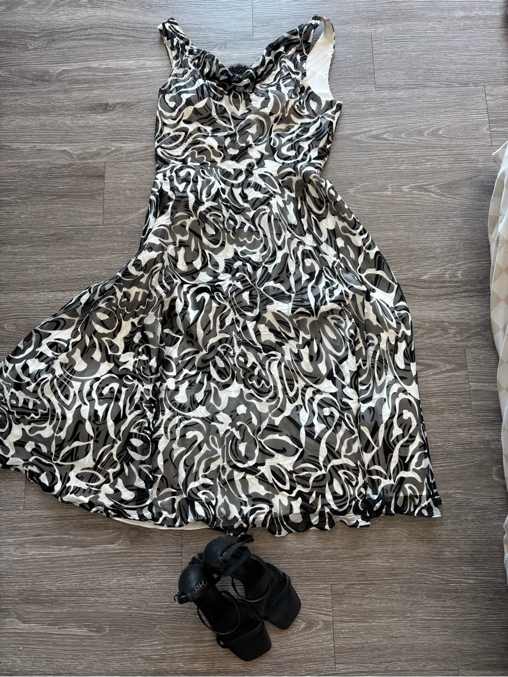 Sleeveless Black & White Printed A-Line Dress